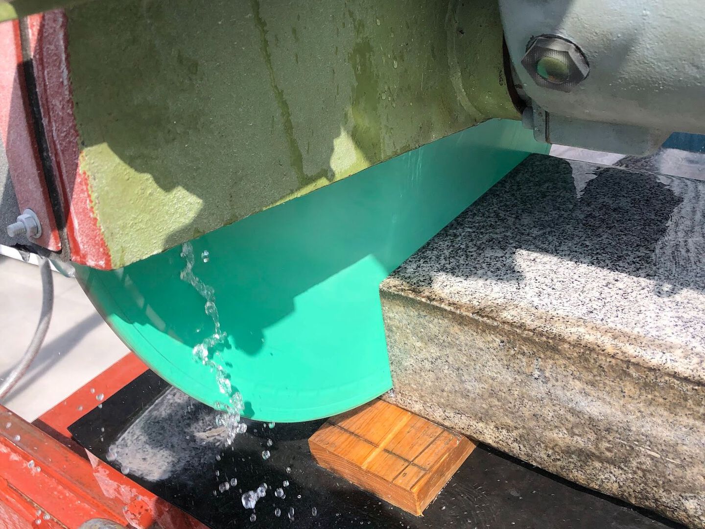 浦木石材切削設備