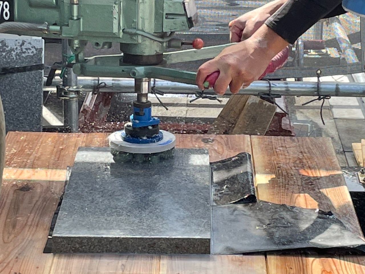 浦木石材研磨設備